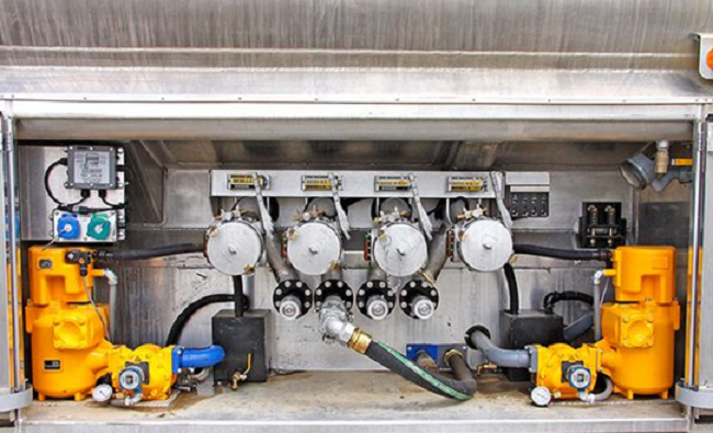 桁架結構,俗稱大鶴管流體裝載臂,俗稱小鶴管 大鶴管與小鶴管的區(qū)別及各自的特點