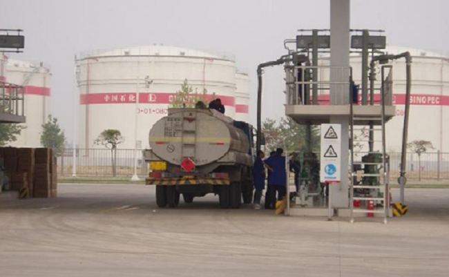 桁架結構,俗稱大鶴管流體裝載臂,俗稱小鶴管 大鶴管與小鶴管的區(qū)別及各自的特點